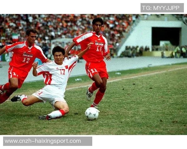 CCTV足球精彩瞬间回顾与分析助你了解赛事背后的故事与技巧